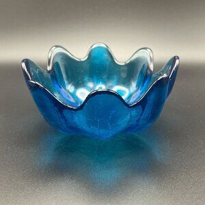 Blenko Glass 6143 8-Petal Blue Lotus Bowl // Designed by Wayne Husted // Vintage